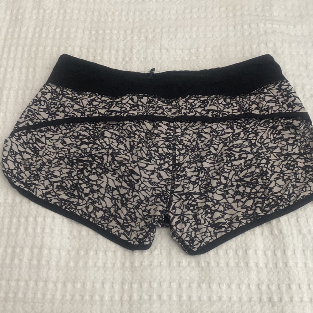 Lulu Lemon Shorts - Picture 2 of 3